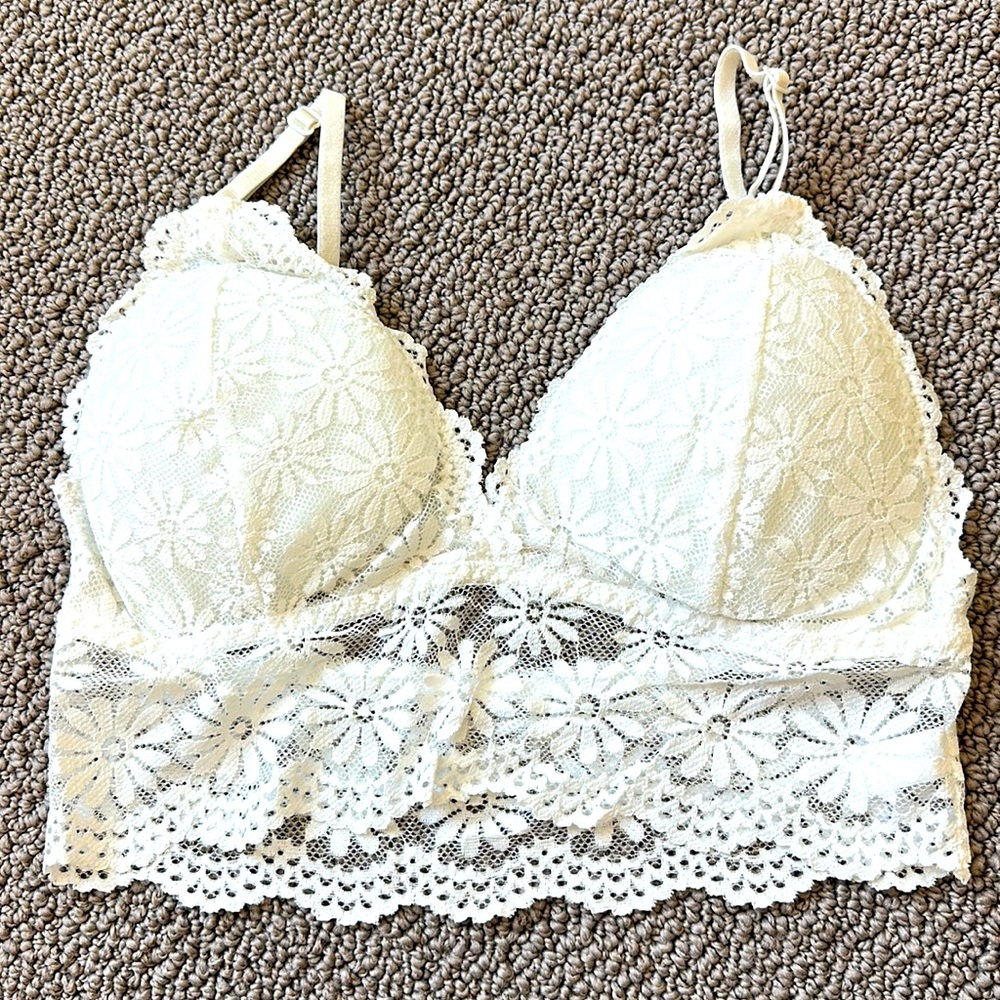White lace bralette